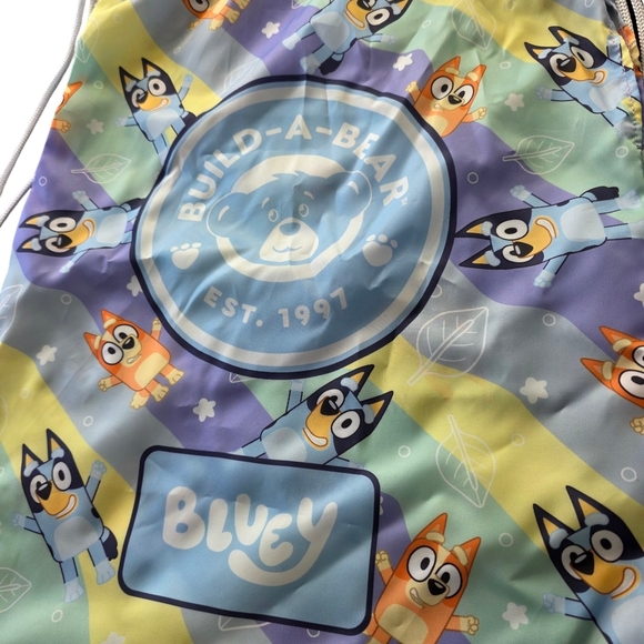 NWT Bluey Build-a-Bear Carrier/Drawstring Bag, Unisex, Purple/Blue/Yellow - Picture 2 of 7